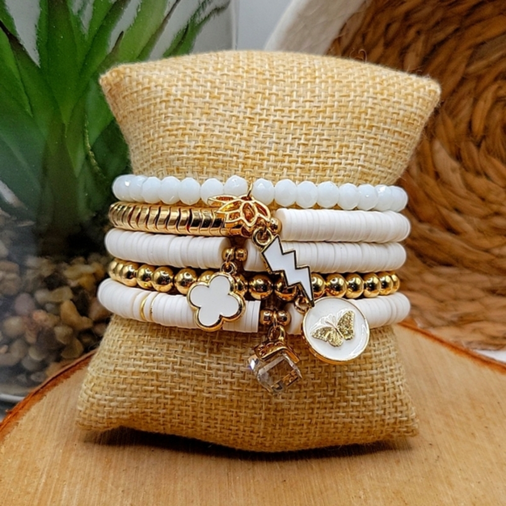Maximalist bracelet set